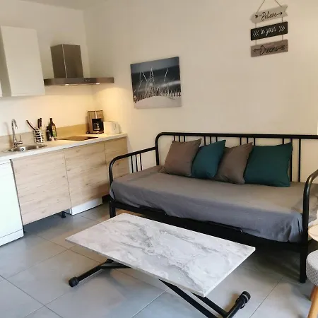 Port D'hyeres Et Pkg Gratuit 아파트