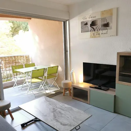 Port D'hyeres Et Pkg Gratuit *
